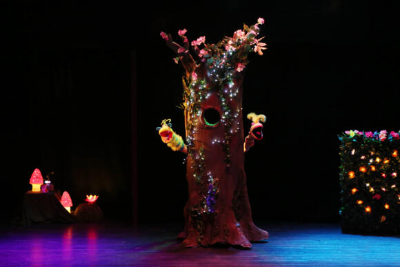 Ninon in the kingdom of no 2/5