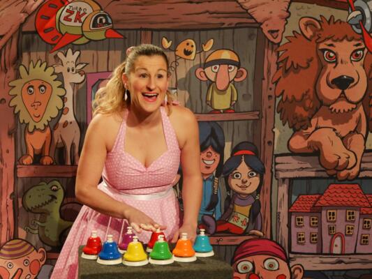 Amber e i giocattoli magici 2/5