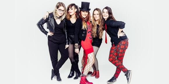 Concert - "Ladies Ballbreaker" 2/2