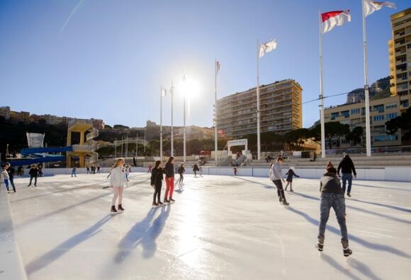 Patinoire à ciel ouvert 2/3