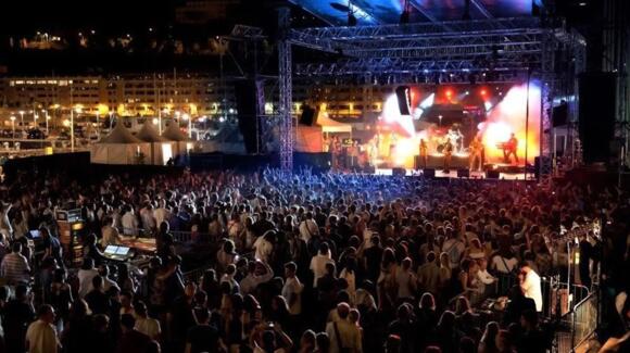 Fête de la Musique Concert - "Skip The Use" 2/2