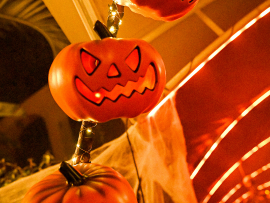 Soak up the Halloween atmosphere at Jimmy’z Monte-Carlo