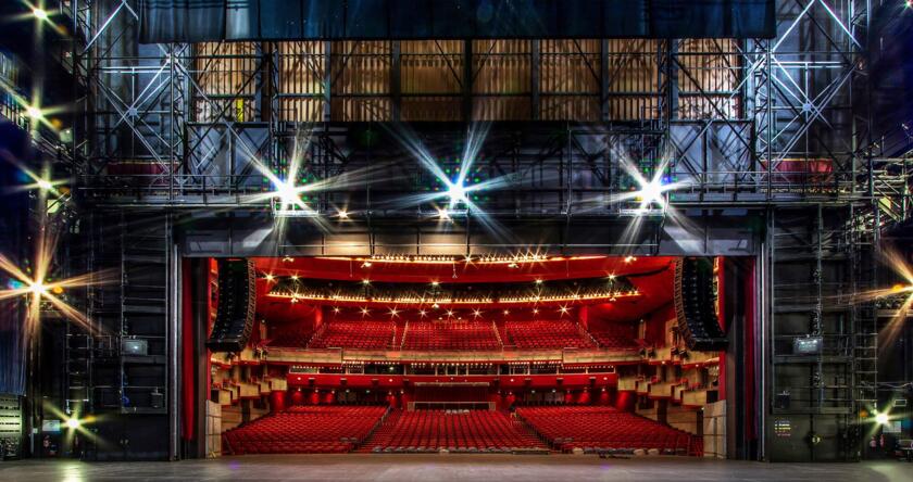 Show - "STAND UP MONACO" 1/2