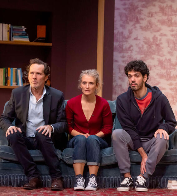 Theatre - "Chers Parents" 1/2