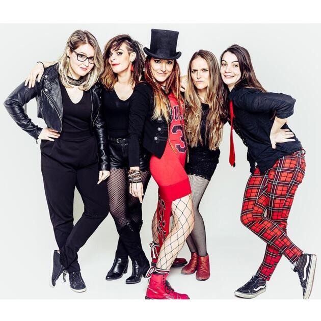 Concert - "Ladies Ballbreaker" 1/2